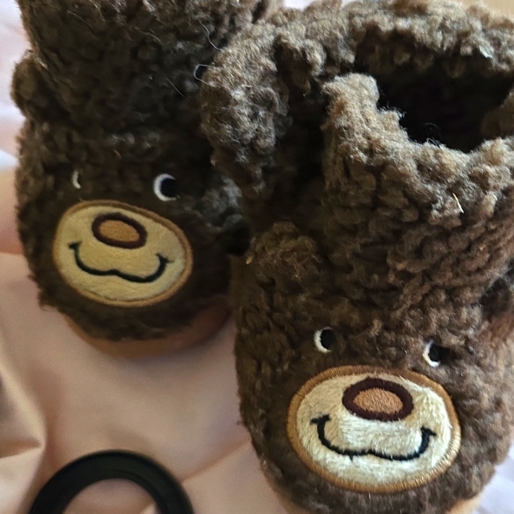 Size 1 indoor and outdoor bear shoes